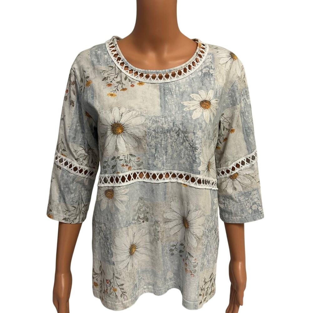 CherryBetty Boho light blue and gray mineral wash daisy floral print sz s